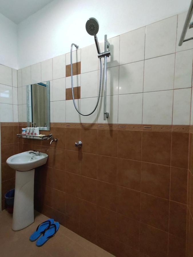 Ku'S Roomstay Pantai Cenang  Exterior photo